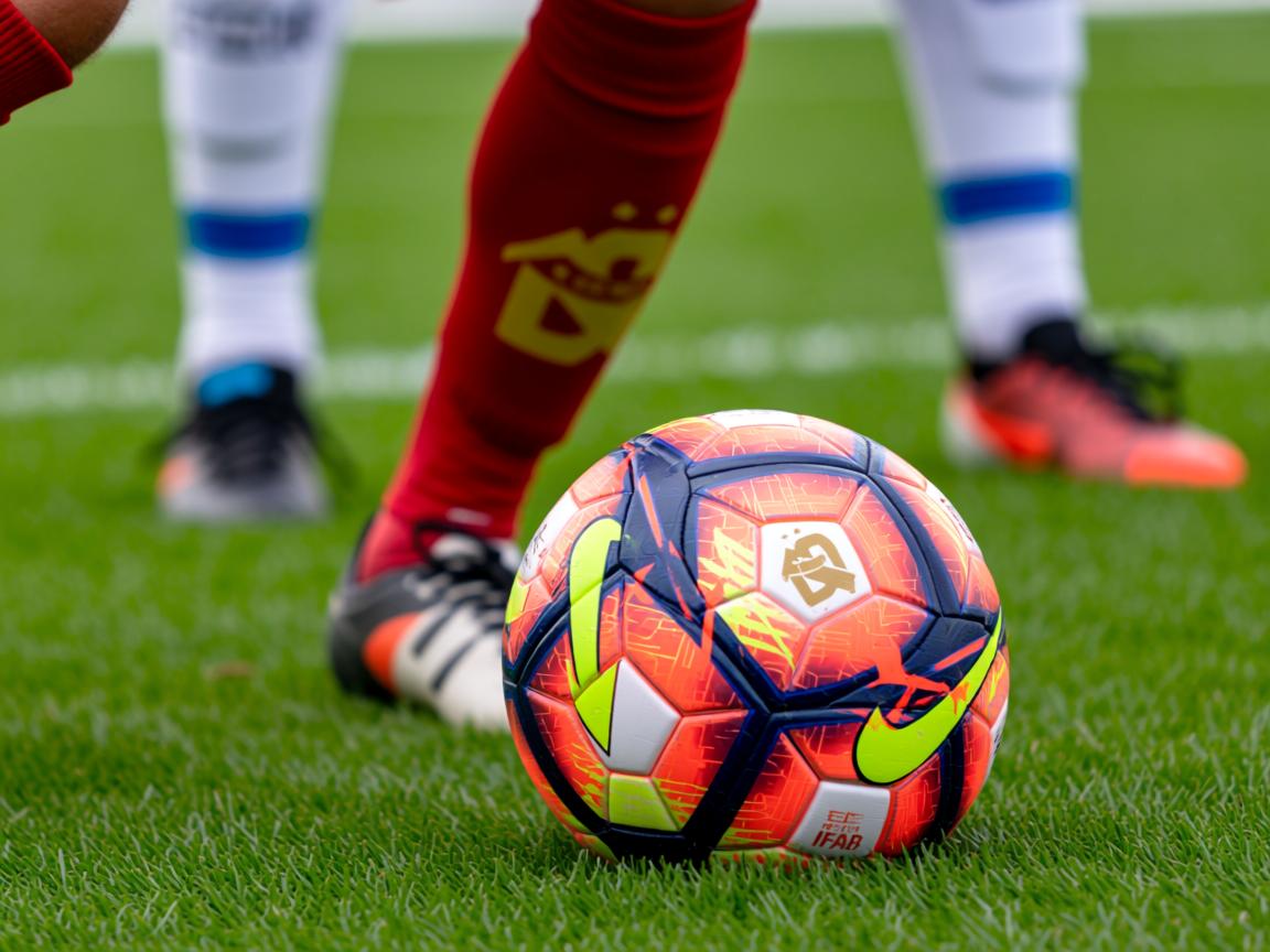 九游网页版入口-“武汉马拉松赛：谁能打破传统，赢得金牌？”  第3张